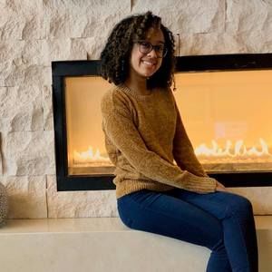 Meet your Posher, Alexis